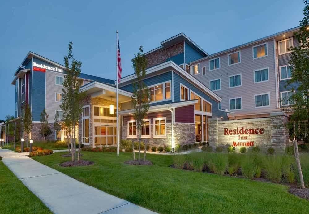 Отель Courtyard By Marriott Кингстон Экстерьер фото